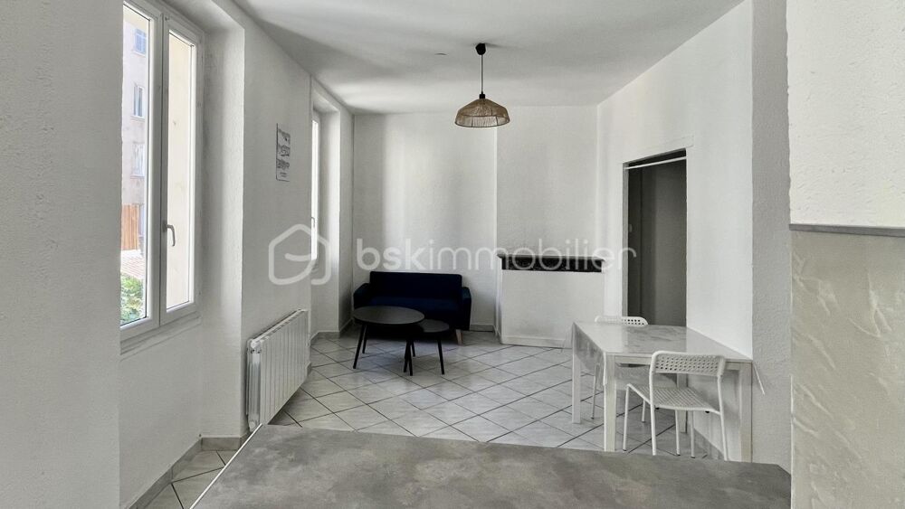 Vente Appartement TOULON CENTRE - T2 de 31 m2 rénové - Combles mansardés aménageables – Potentiel T3 Toulon