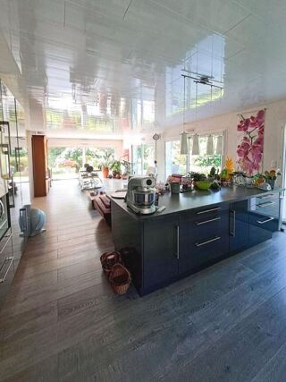  Maison � vendre 8 pi�ces 222 m�