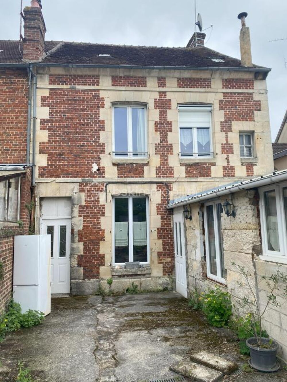 MAISON DE VILLE AVEC TRAVAUX
