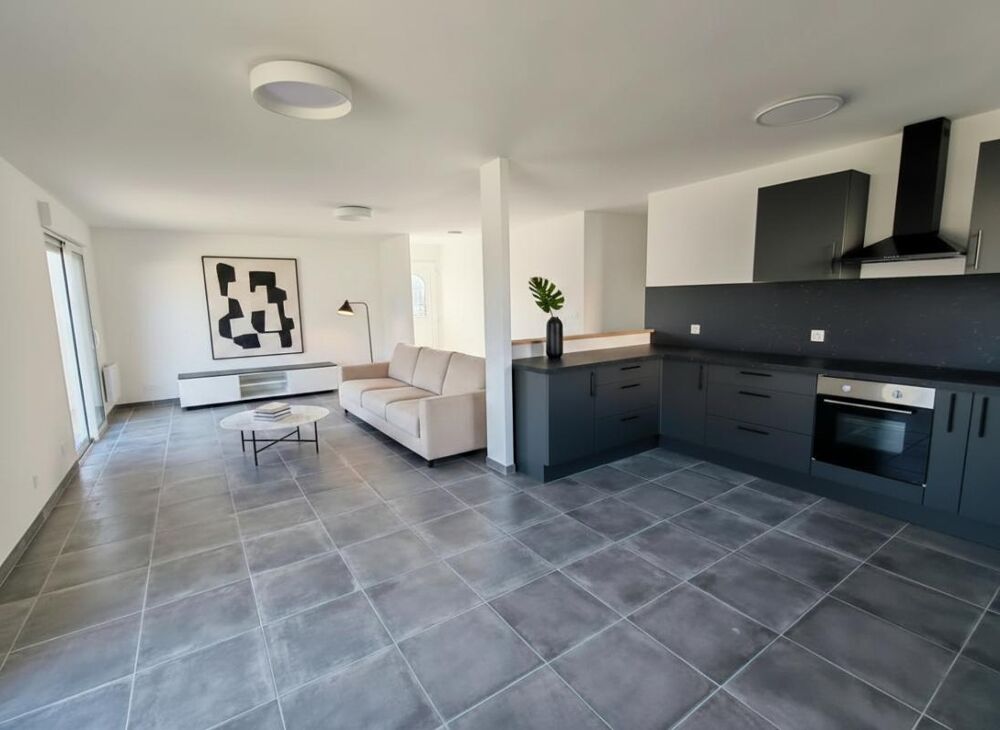 Maison neuve de plain pied de 101 m2 secteur Civray, 3 chambres, jardin