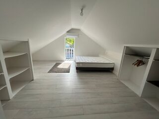  Villa à louer 4 pièces 85 m² Saint gilles les bains