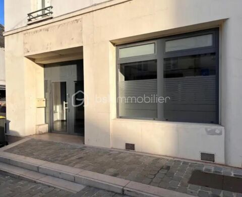 À LOUER  LOCAL COMMERCIAL D'ANGLE 144 m²  EMPLACEMENT N°1 À ARPAJON 2267 91290 Arpajon