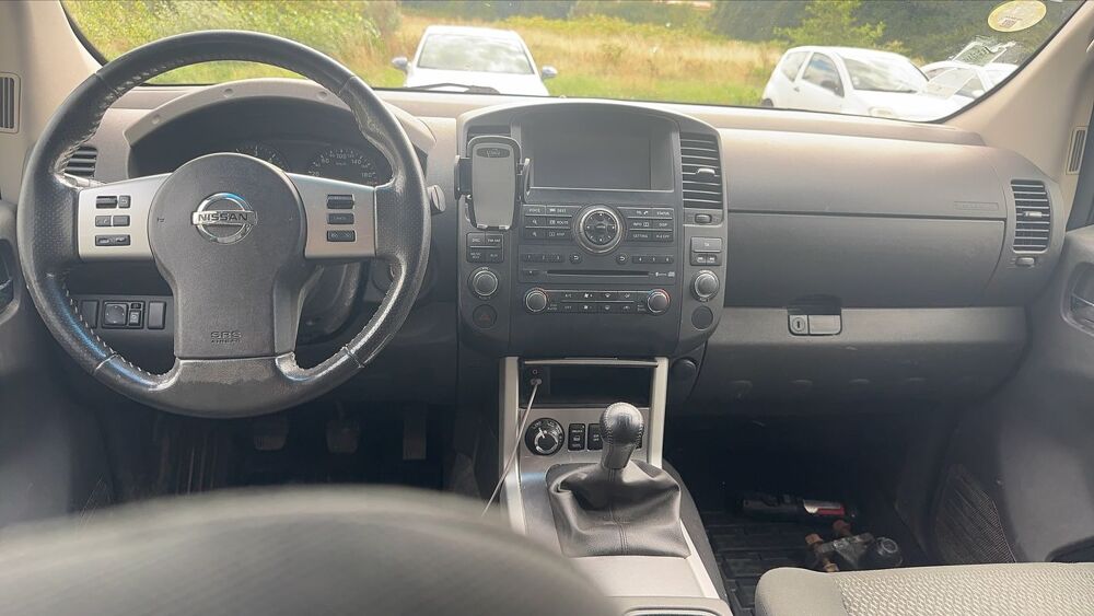 Navara 2.5 dCi 190 4WD Double Cabine 2015 occasion 38300 Bourgoin Jallieu