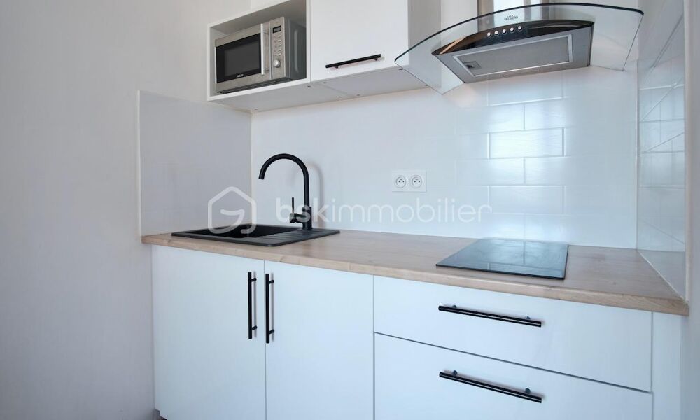 Vente Appartement Appartement T1 de 32 m² avec terrasse, cave– Marseille Timone Marseille 5