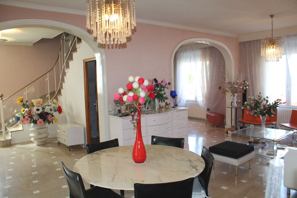 Vente Maison Maison à vendre 6 pièces LYON 8EME ARRONDISSEMENT (69) Lyon 8