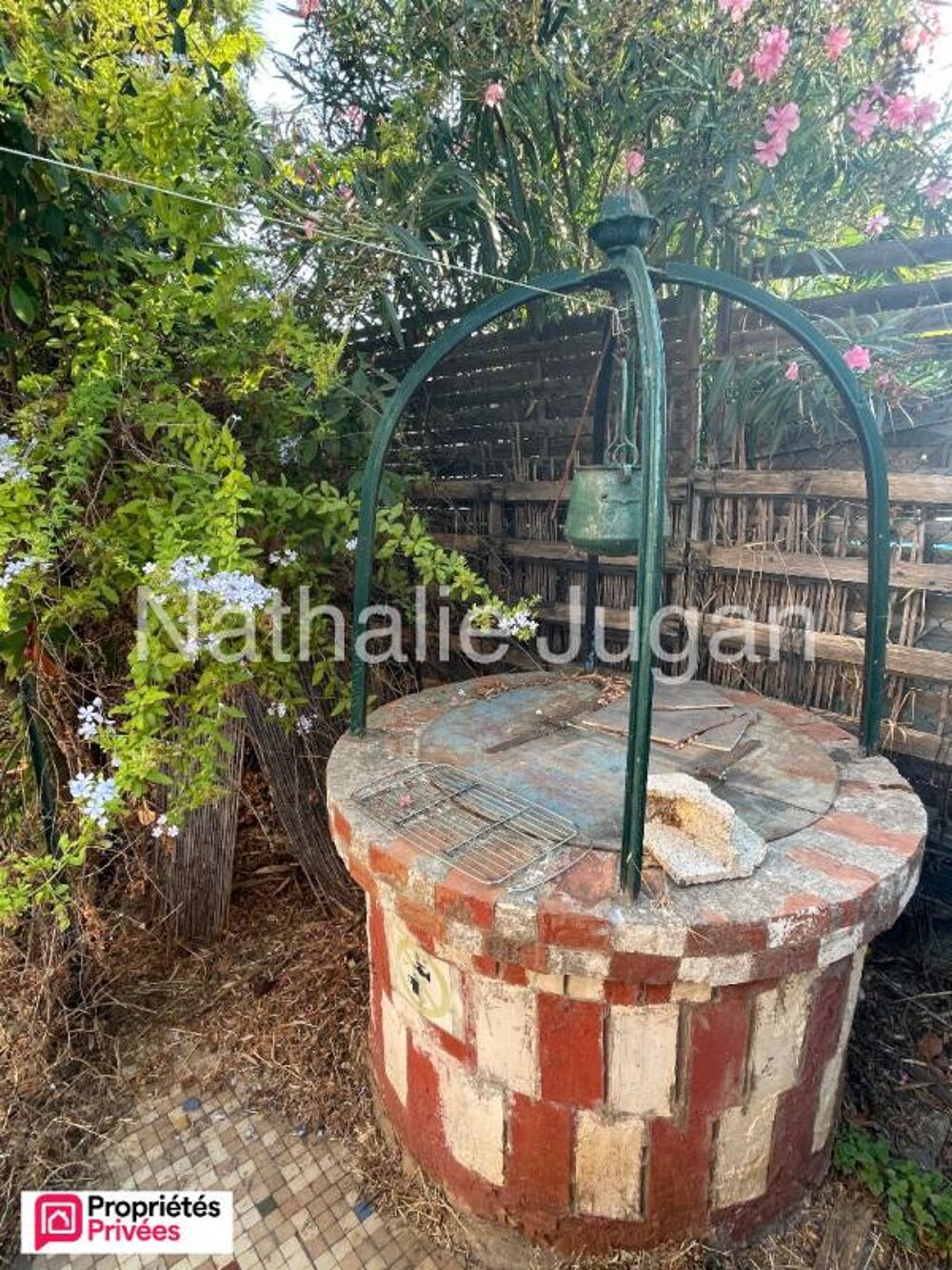 Vente TOULON Ouest - Maison de caractère à rénover de 205 m2 sur 318 m2 de terrain - Garage
