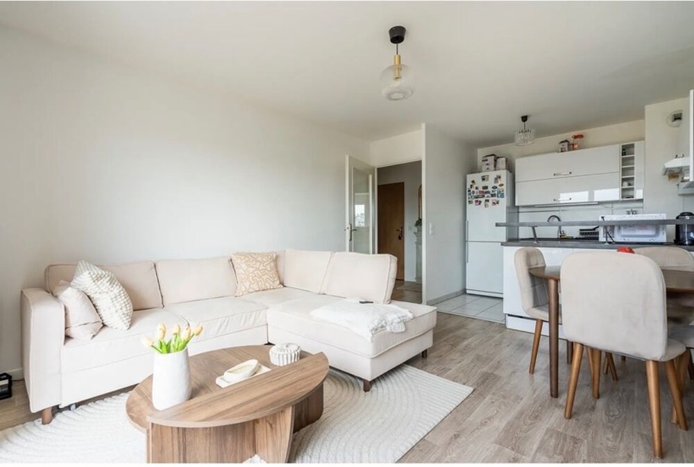 Appartement à vendre T 3 , 55 m2 a LIVRY GARGAN (93)