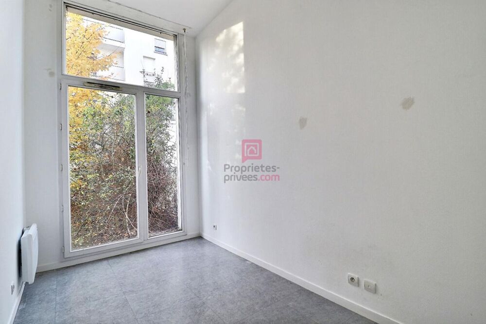 Sainte-Geneviève-des-Bois trois pièces en rez-de-jardin avec jardin et terrasses de 120 m2