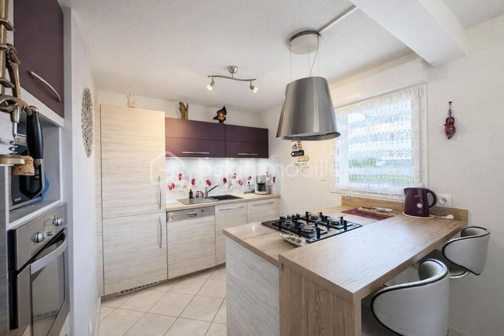 Appartement spacieux et lumineux avec terrasse et vue dégagée à Locminé - Garage