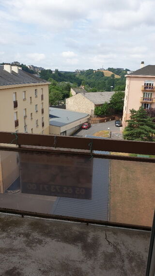  Appartement à louer 3 pièces 74 m²