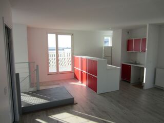  Appartement à louer 4 pièces 100 m²