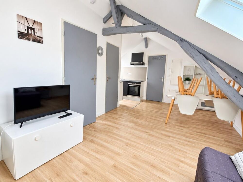 Location Appartement Studio meublé à  Louviers Louviers