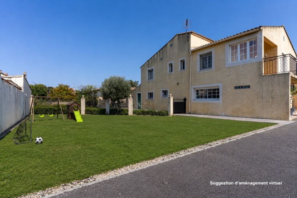 Maison 5 chambres avec piscine sur grand terrain de 1373m2