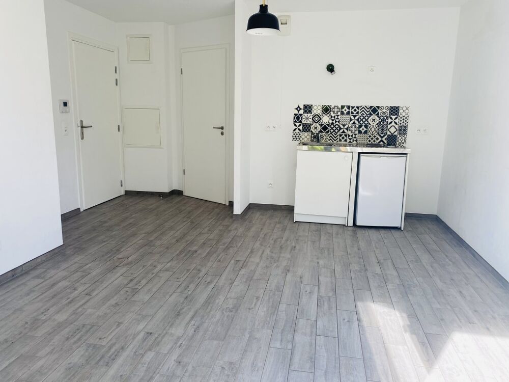 Studio avec terrasse et parking à SOUFFELWEYERSHEIM