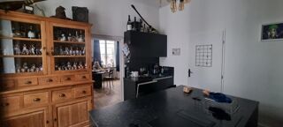  Immeuble � vendre 10 pi�ces 210 m�