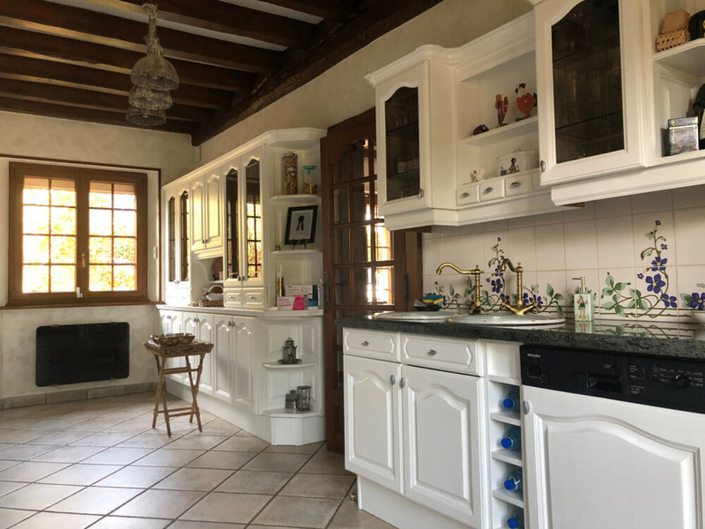 Maison à vendre 7 pièces proche de MONTLUCON (03)