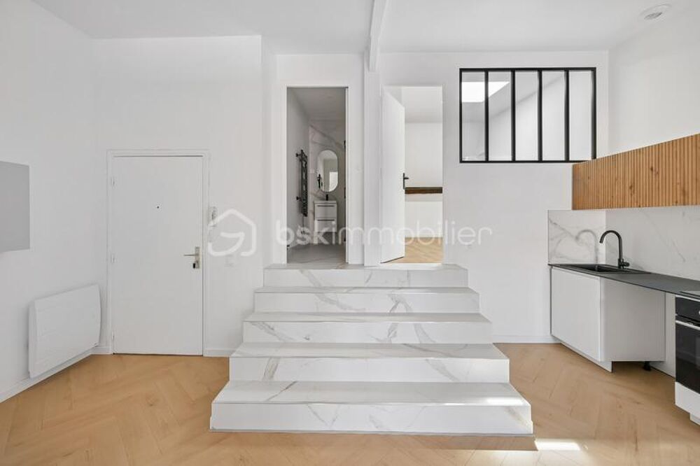 Bel appartement F3 entièrement rénové TRES BIEN SITUE EN PLEIN CENTRE VILLE