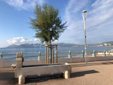   BRASSERIE FACE À LA MER À CANNES - CLÉS EN MAIN 