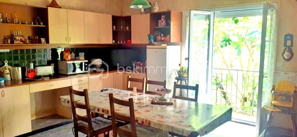 Maison familiale 300 m2 sur parcelle de 1850 m2