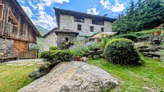  Maison à vendre 15 + pièces 596 m²