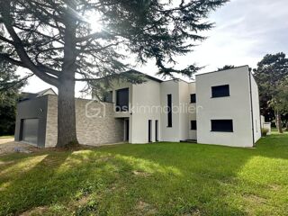  Maison à vendre 7 pièces 293 m²