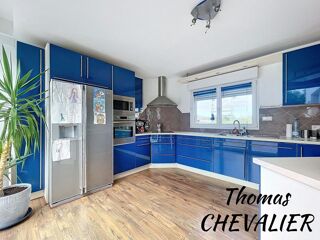  Maison  vendre 8 pices 270 m