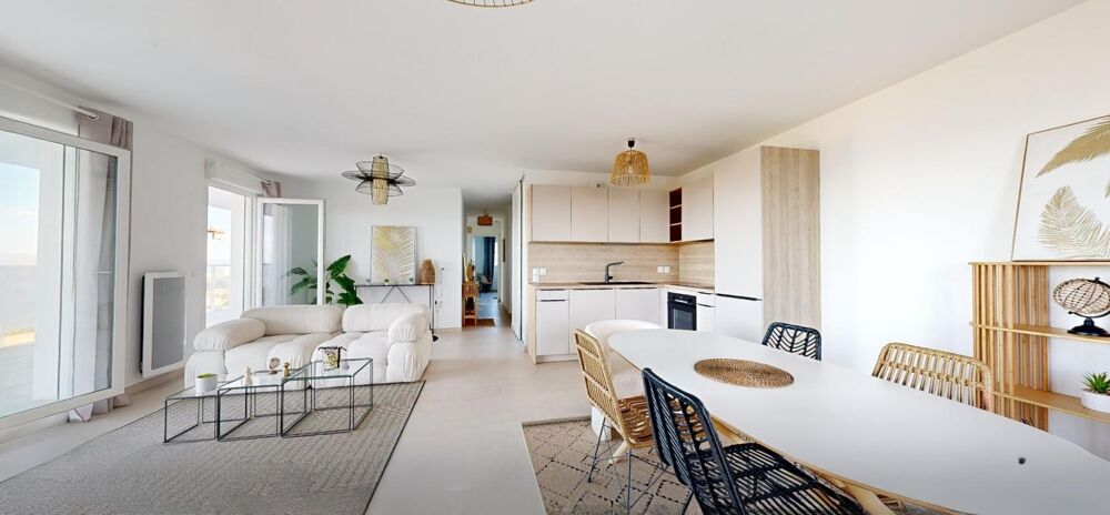 Sète - Face au Bassin de Thau : T4 traversant avec 62 m² de terrasse