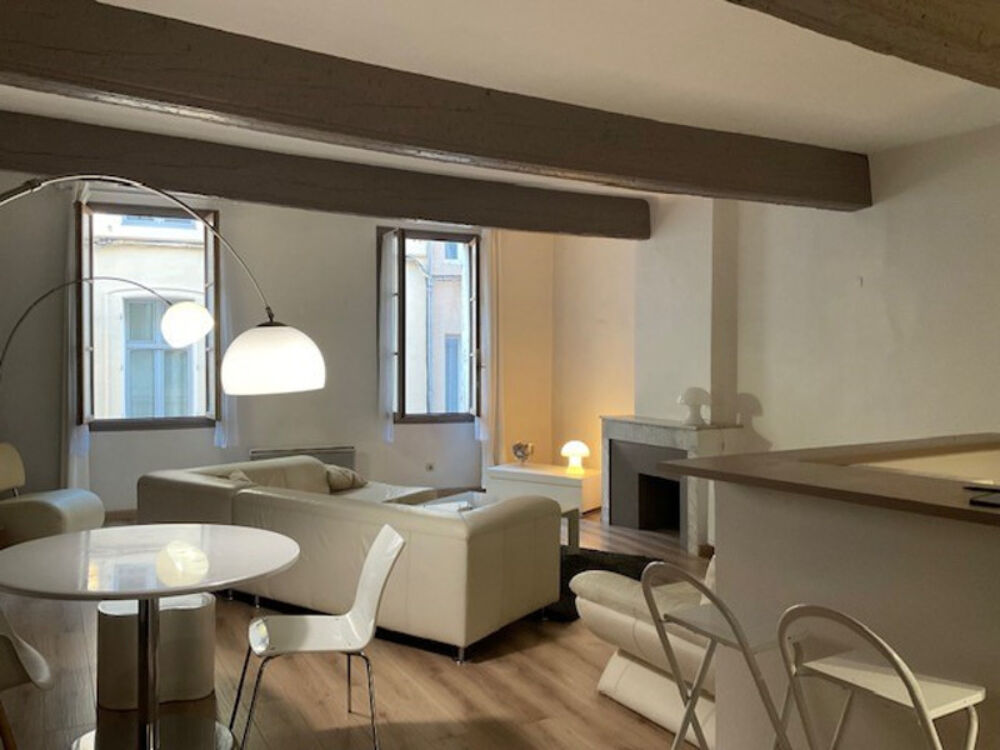 Vente Appartement Centre ville d'Aix en Provence appartement de 64 m² T2/T3 rénové à deux pas du Palais de Justice Aix en provence