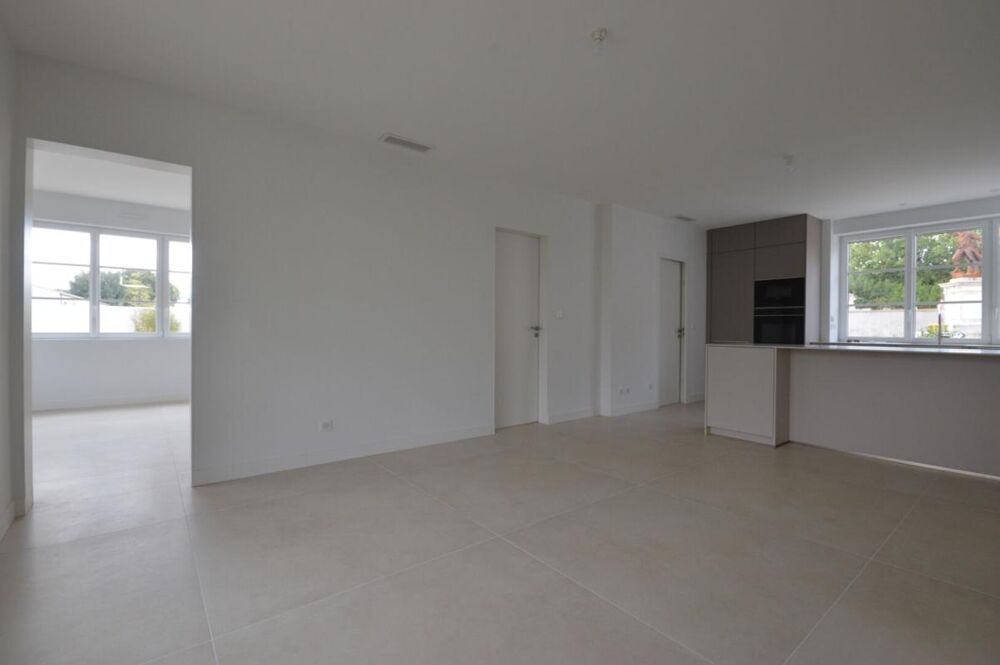 Maison Sainte Soulle 7 pièce(s) 140 m2