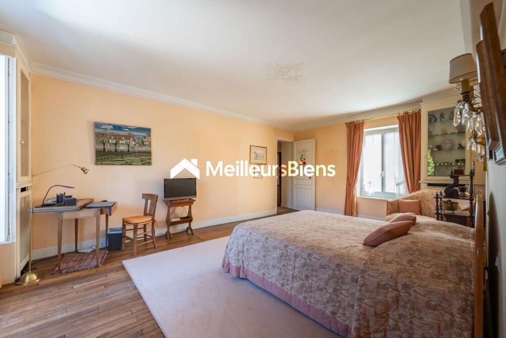 Grande maison familiale de caractère à quelques pas des bords de Marne