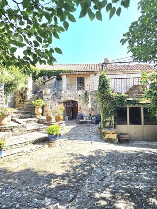  Maison à vendre 10 pièces 210 m²