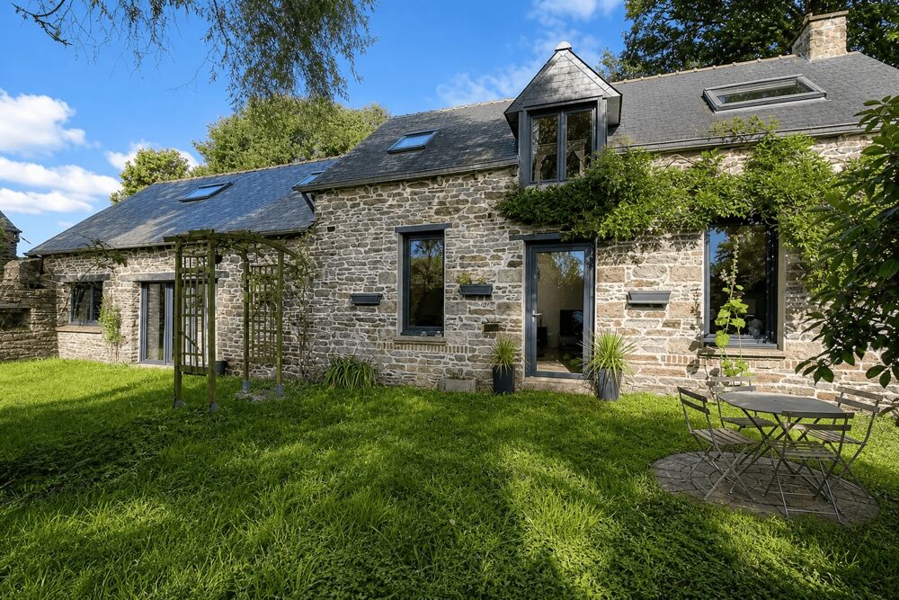 Vente Maison Maison familiale en pierres de caractère – 205 m² – 4 chambres – Jardin de 1 000 m² – Bréhan Brehan