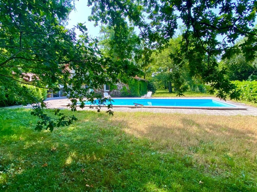 Vente Maison Maison Landaise de 280M2 avec piscine et grand terrain divisible boisé de chênes à SAINT PIERRE DU MONT (40) Saint pierre du mont