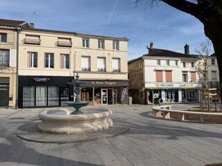  Immeuble à vendre 15 + pièces 270 m²