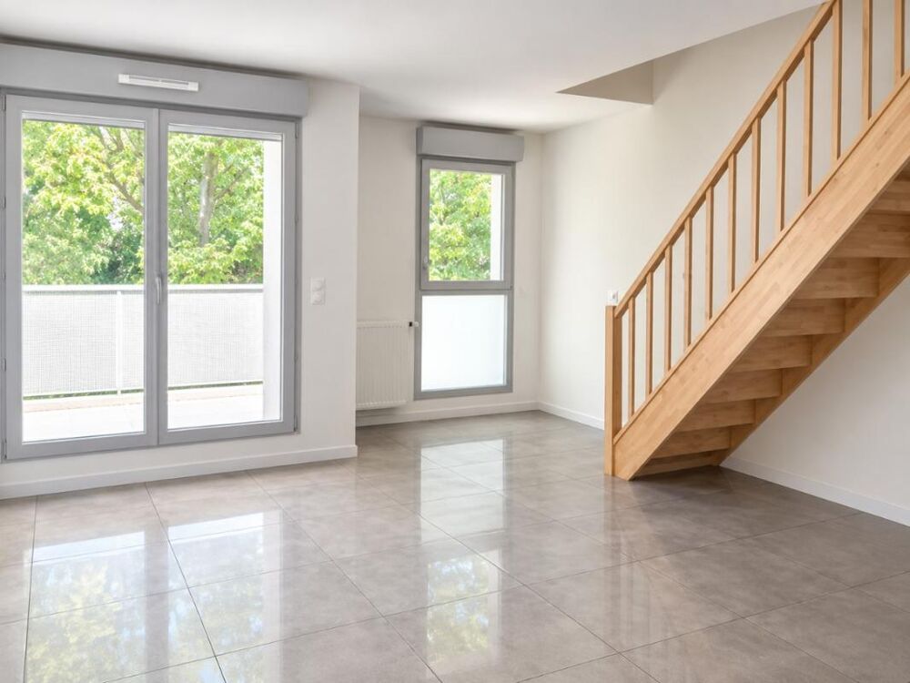 Beau duplex avec parkings à VILLENAVE D'ORNON