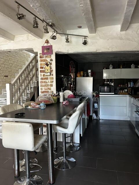   Maison familiale de 148m2 pleine de charme et de potentiel Maison - 5 pi�ce(s) - 148 m�