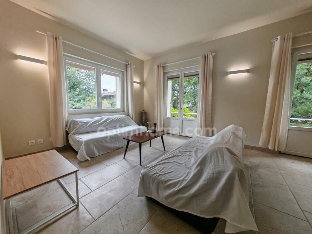 Charmante maison meublée avec jardin dans un environnement calme à Castéra-Verduzan