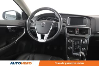 V40 2.0 T2 Signature Edition 122 ch 2019 occasion 92130 Issy-les-Moulineaux