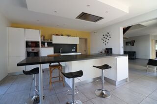  Maison � vendre 7 pi�ces 218 m�