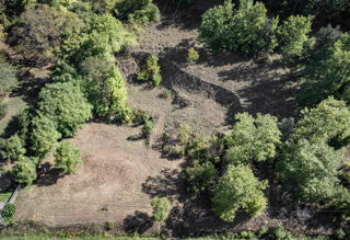 Vente Terrain Beau terrain  a-typique constructible de 3199m2 Couze et saint front