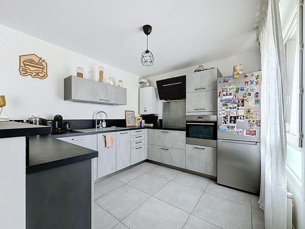 FONTAINES-SUR-SAÔNE - APPARTEMENT T3 DE 66 M² avec balcon de 17m2 - AUCUN TRAVAUX À PRÉVOIR