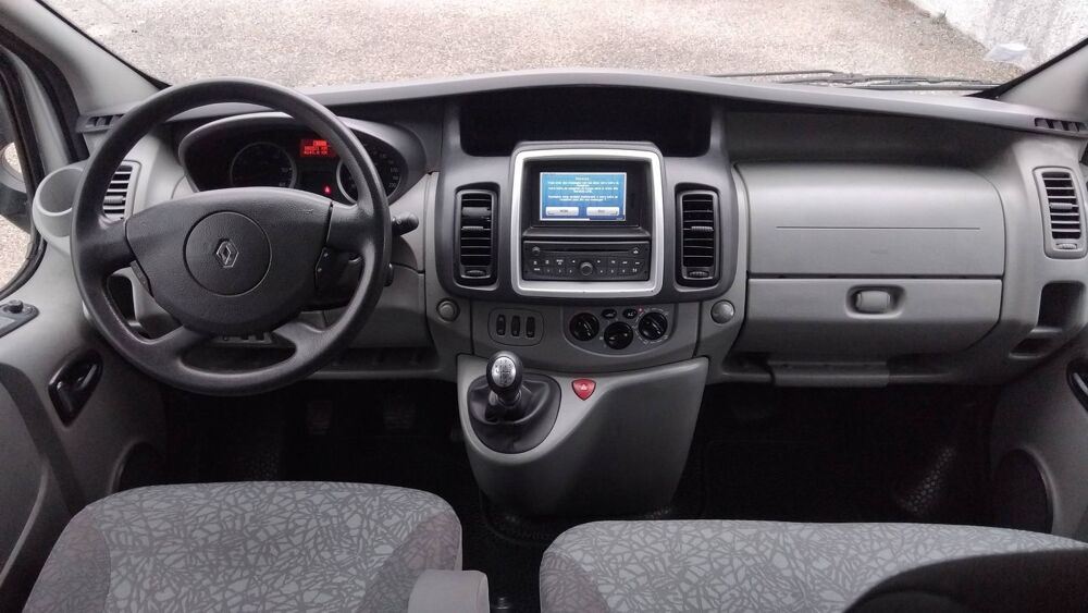 Trafic Passenger L2 H1 2.0 dCI 115 Expression 2013 occasion 38230 Pont De Cheruy