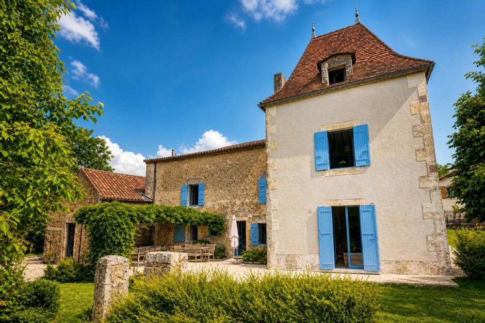 Maison de 10 pièces de 350 m² à Champcevinel
