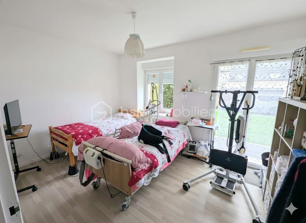 Vente Maison Maison familiale 163 m² – 8 pièces – 6 chambres – Centre-ville Saint-Brice-en-Coglès Saint brice en cogles