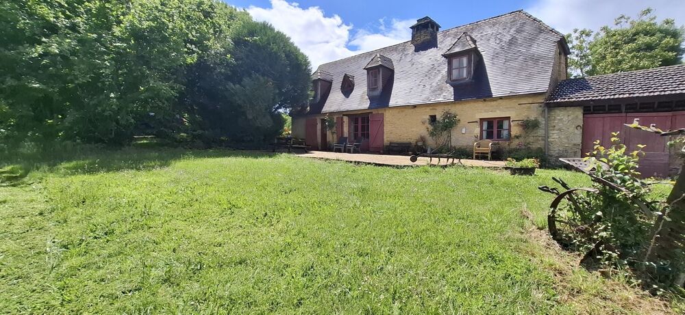 LA CHAPELLE AUBAREIL (24), Maison de 8 pièces, 200 m2 habitable