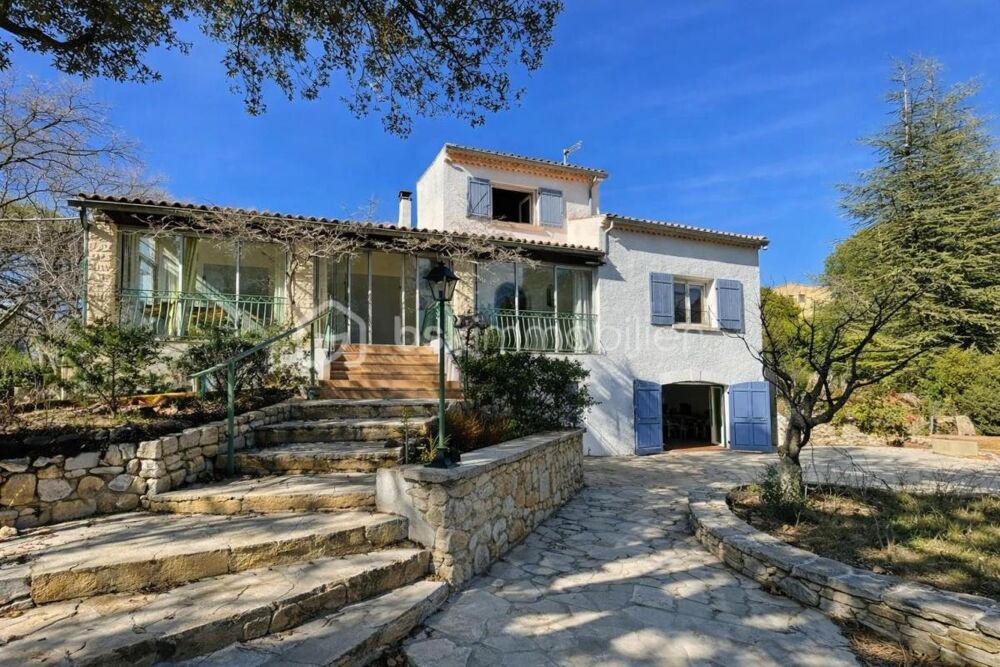Vente Maison Propriété de caractère composée de deux logements, vastes dépendances et potentiel foncier Saint pantaleon les vignes