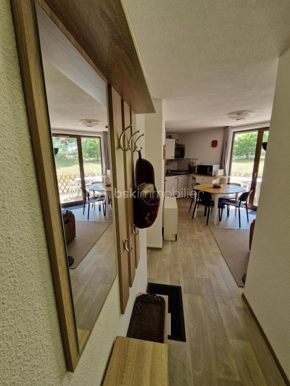 APPARTEMENT 2 PIECES REZ DE JARDIN