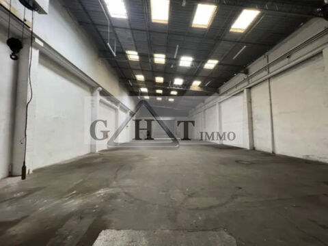 ENTREPOT A VENDRE 2450m2 ARGENTEUIL 3200000 95100 Argenteuil