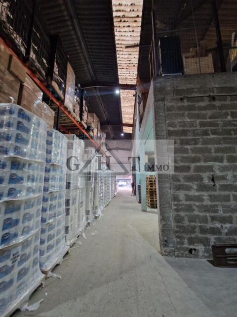 A VENDRE 1220 M² ENTREPOT BUREAUX A BOBIGNY 3350000 93000 Bobigny