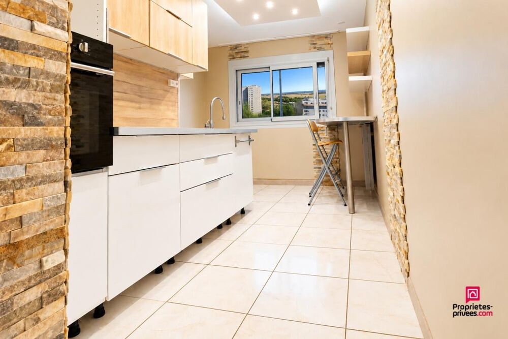 Vénissieux T3 de 66 m² avec ascenseur et vue dégagée